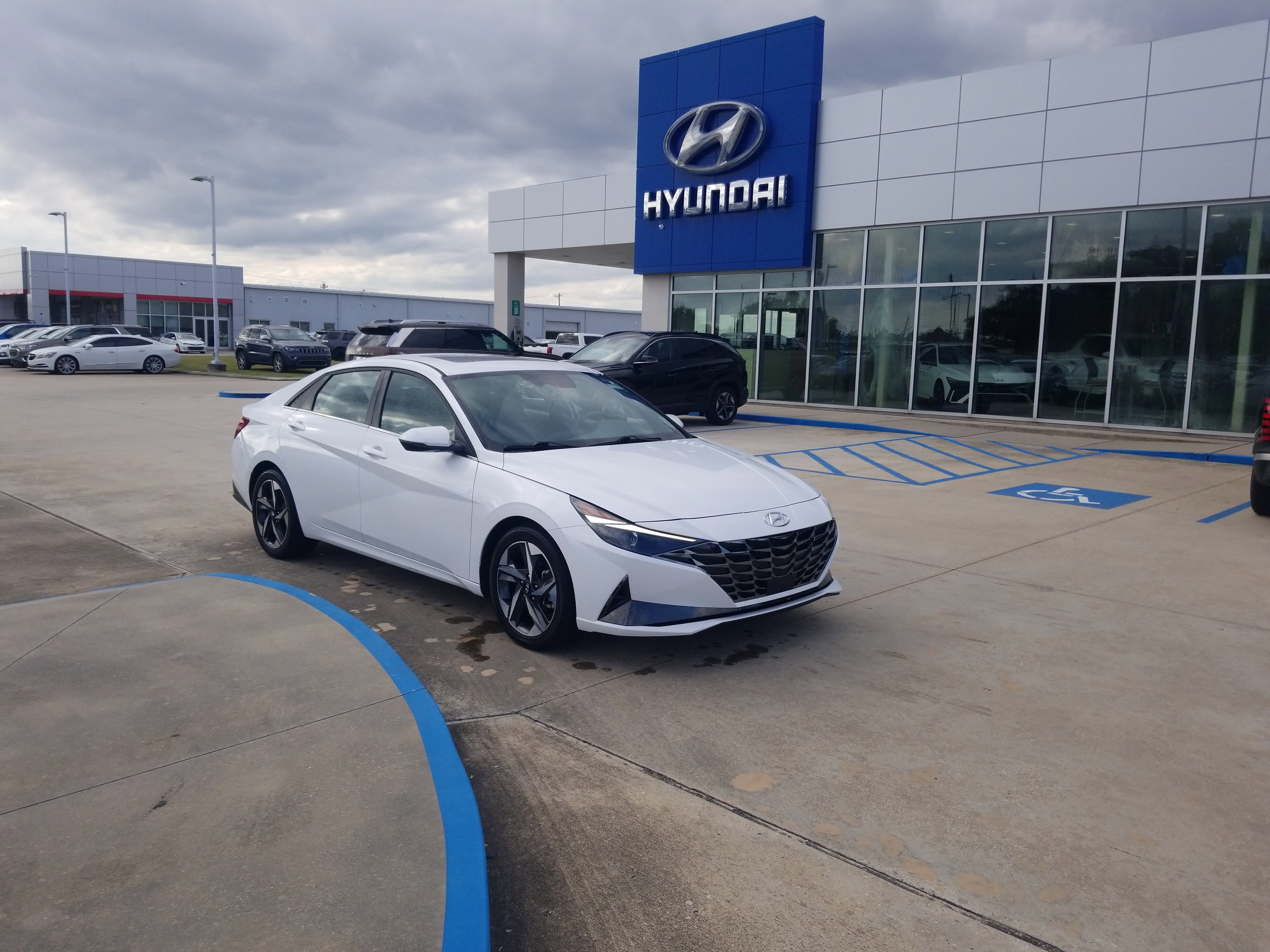 Used 2021 Hyundai Elantra SEL w/ Convenience + Premium Package