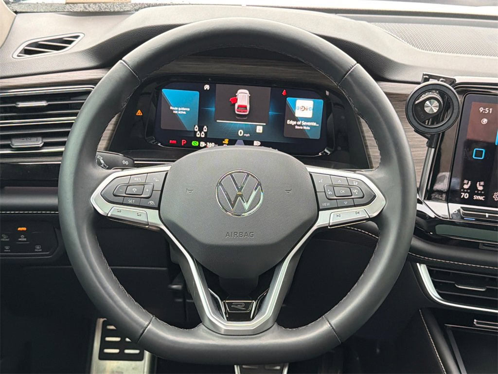 Used 2024 Volkswagen Atlas SEL Premium R-Line image 24