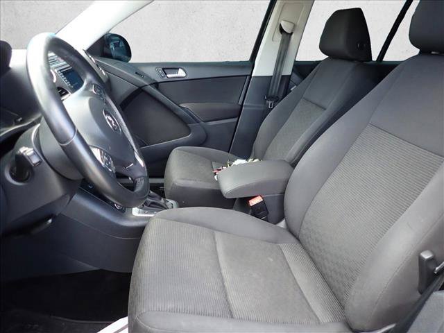 Used 2018 Volkswagen Tiguan Limited w/ Premium Package AWD/4WD image 11