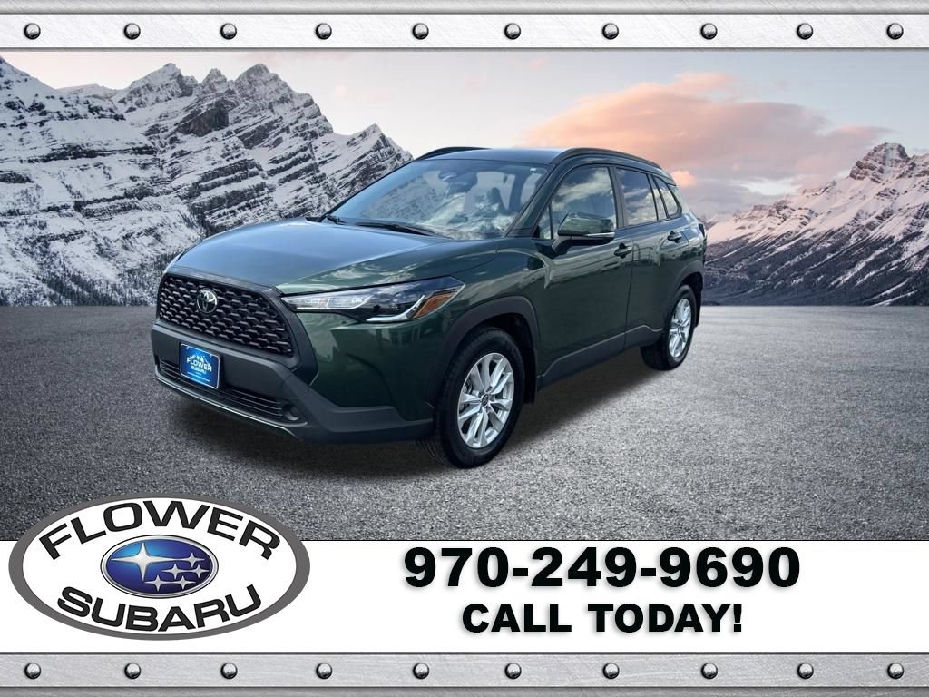 Used 2024 Toyota Corolla Cross LE AWD/4WD image 3