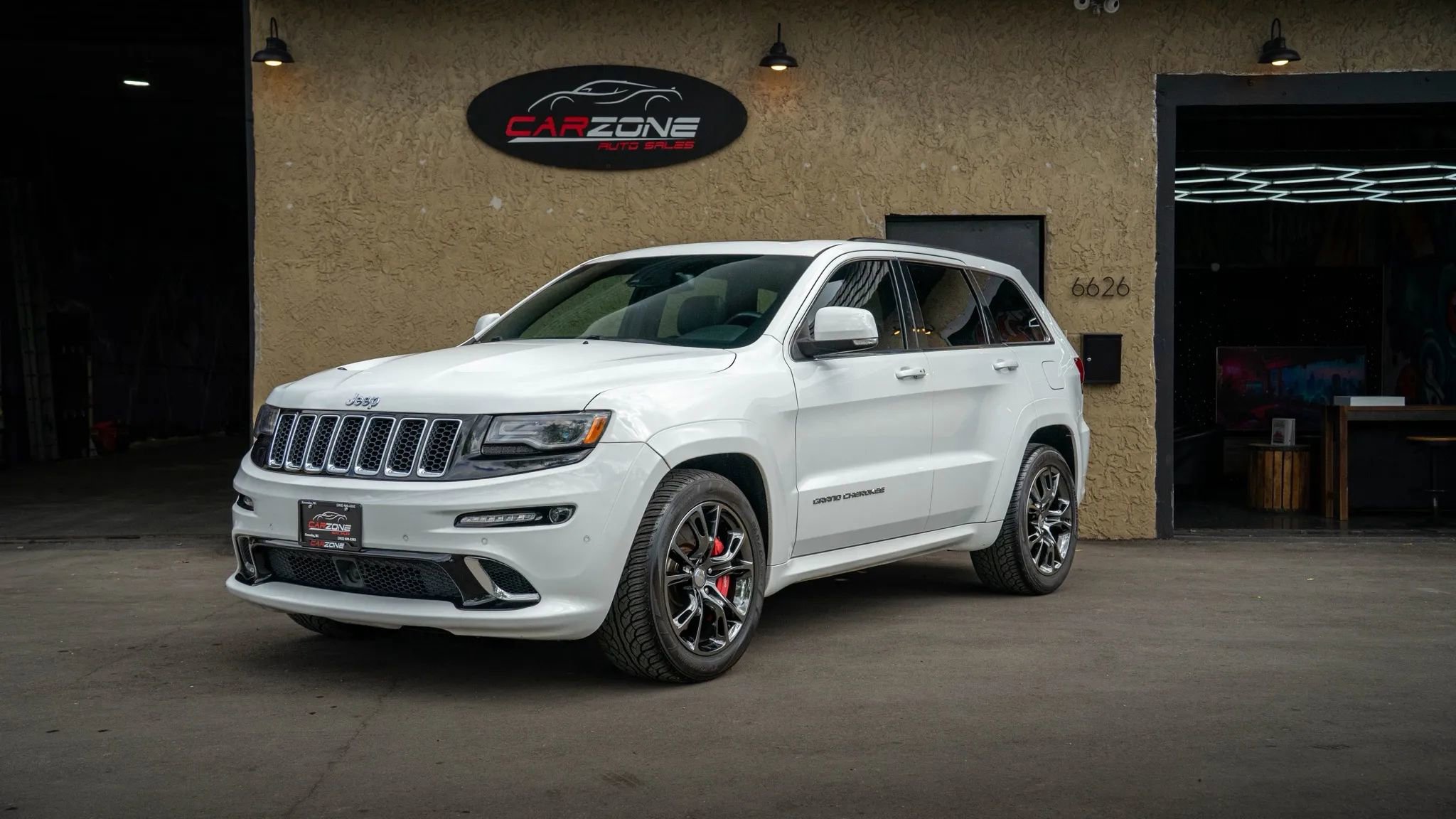 Used 2015 Jeep Grand Cherokee SRT AWD/4WD image 1