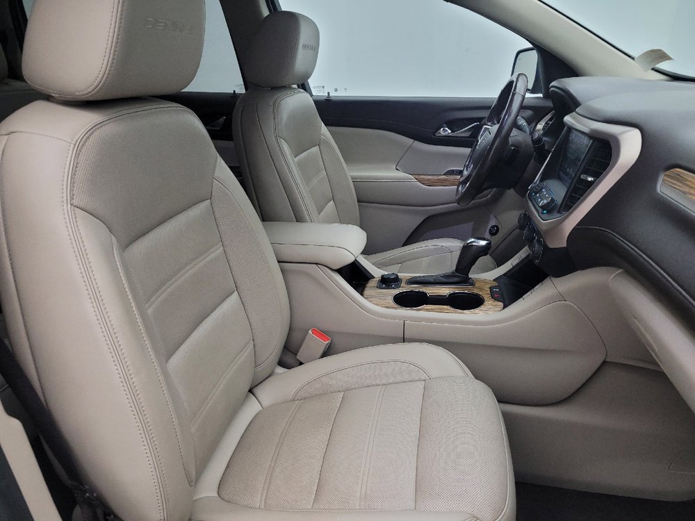 Used 2019 GMC Acadia Denali w/ Technology Package FWD image 21