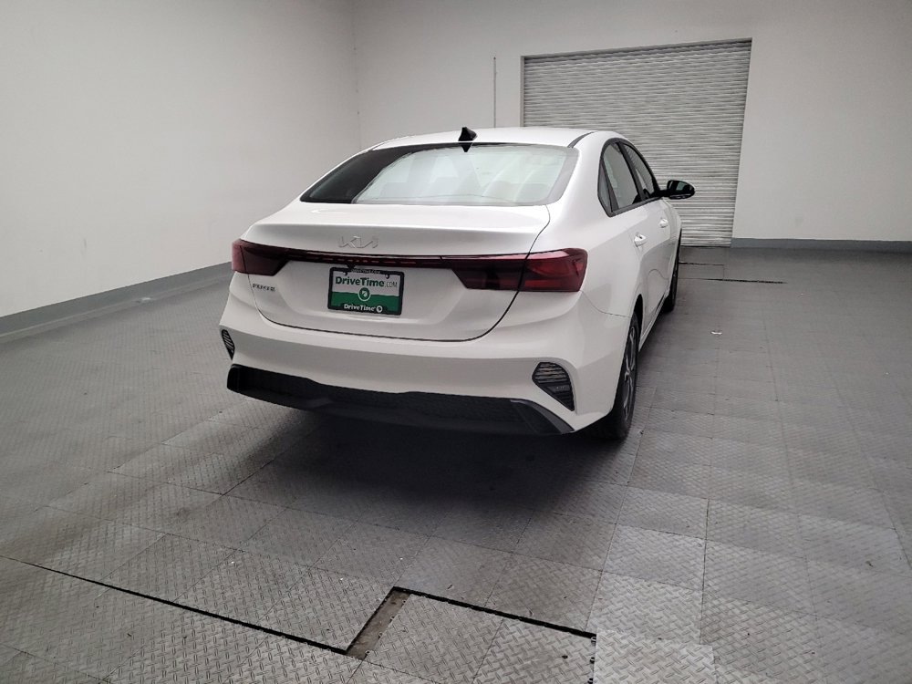 Used 2024 Kia Forte LXS FWD image 7