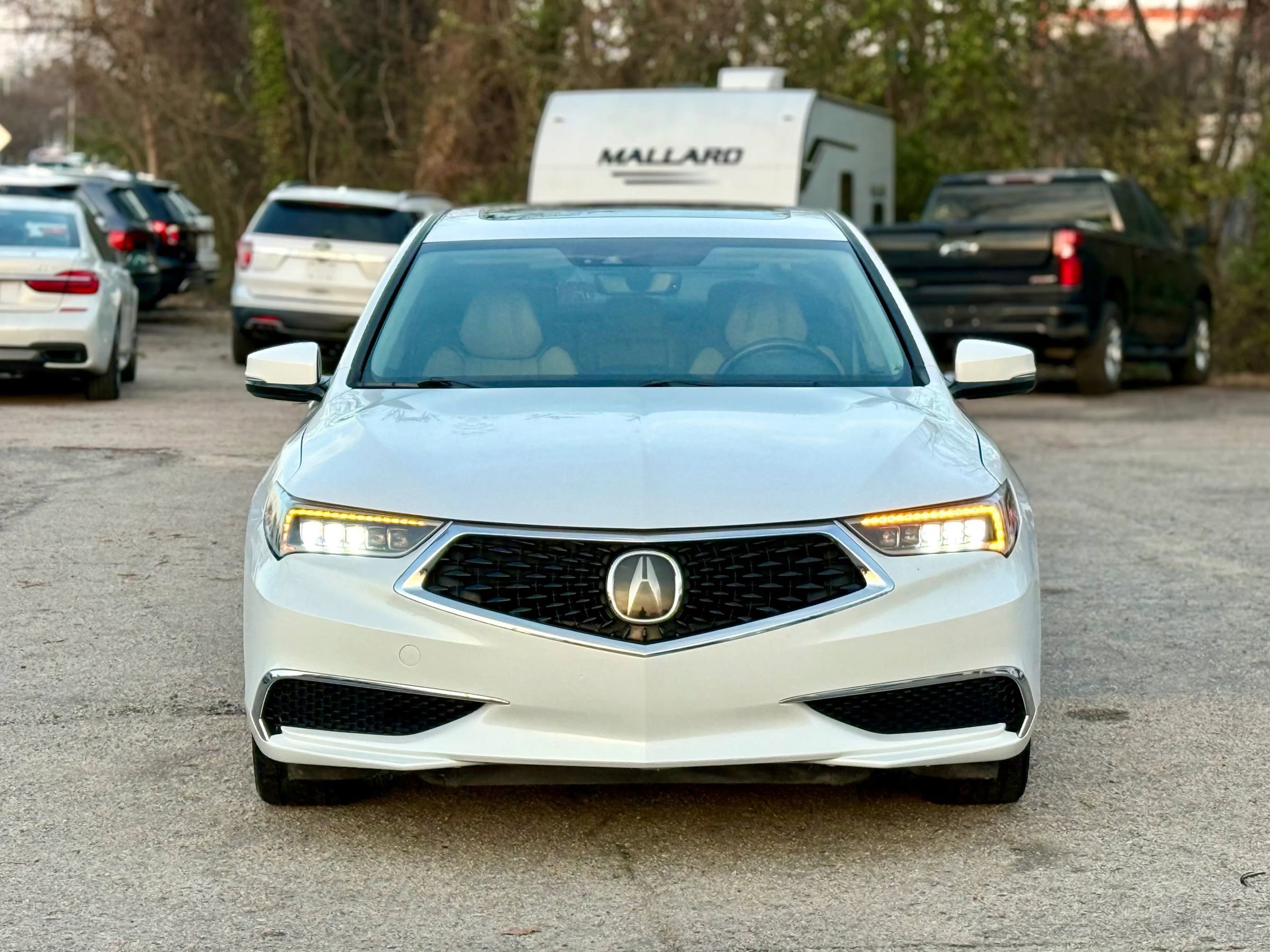 Used 2019 Acura TLX V6 w/ Technology Package image 3