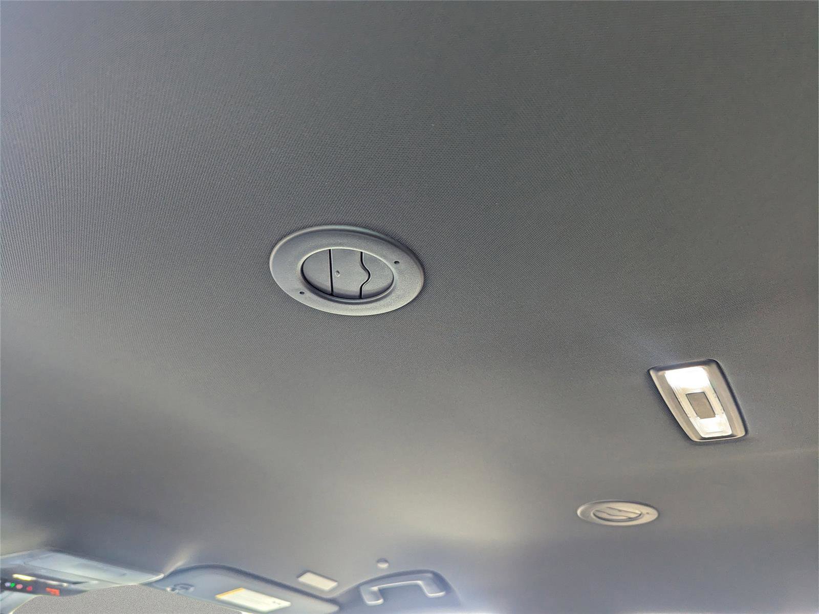 New 2025 Chevrolet Suburban Premier image 44