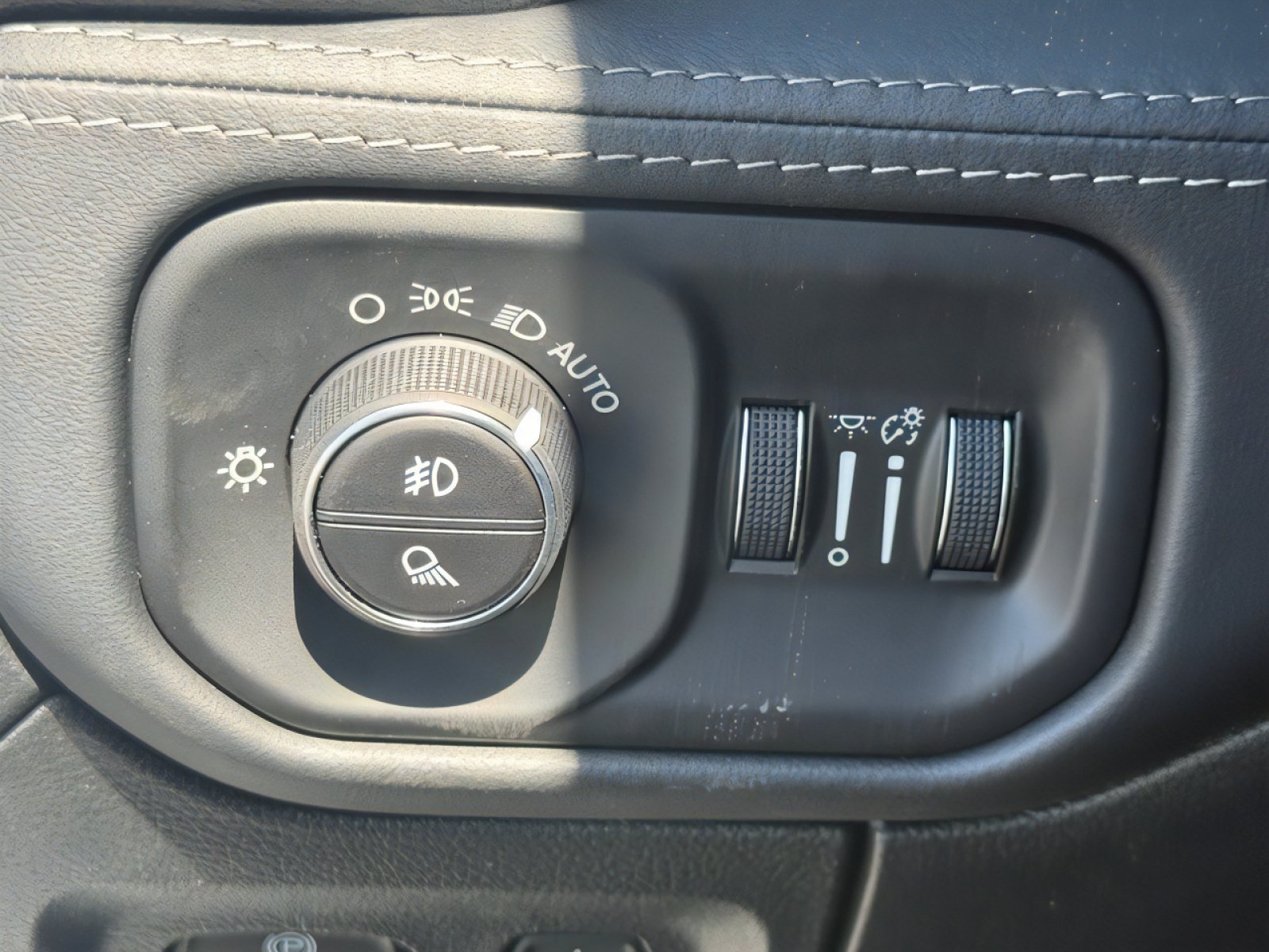 New 2026 RAM 1500 Limited AWD/4WD image 23