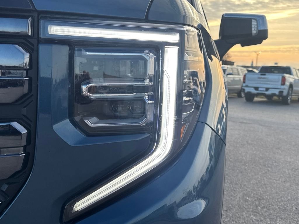 Used 2025 GMC Sierra 1500 Denali Ultimate image 9