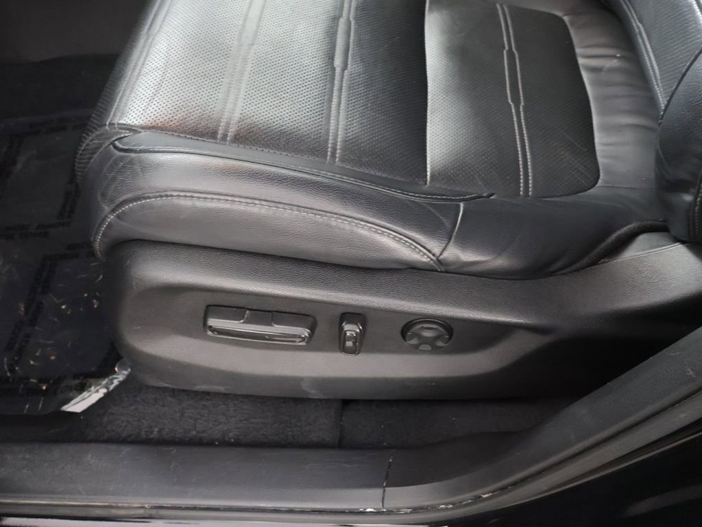 Used 2022 Honda CR-V Touring image 34