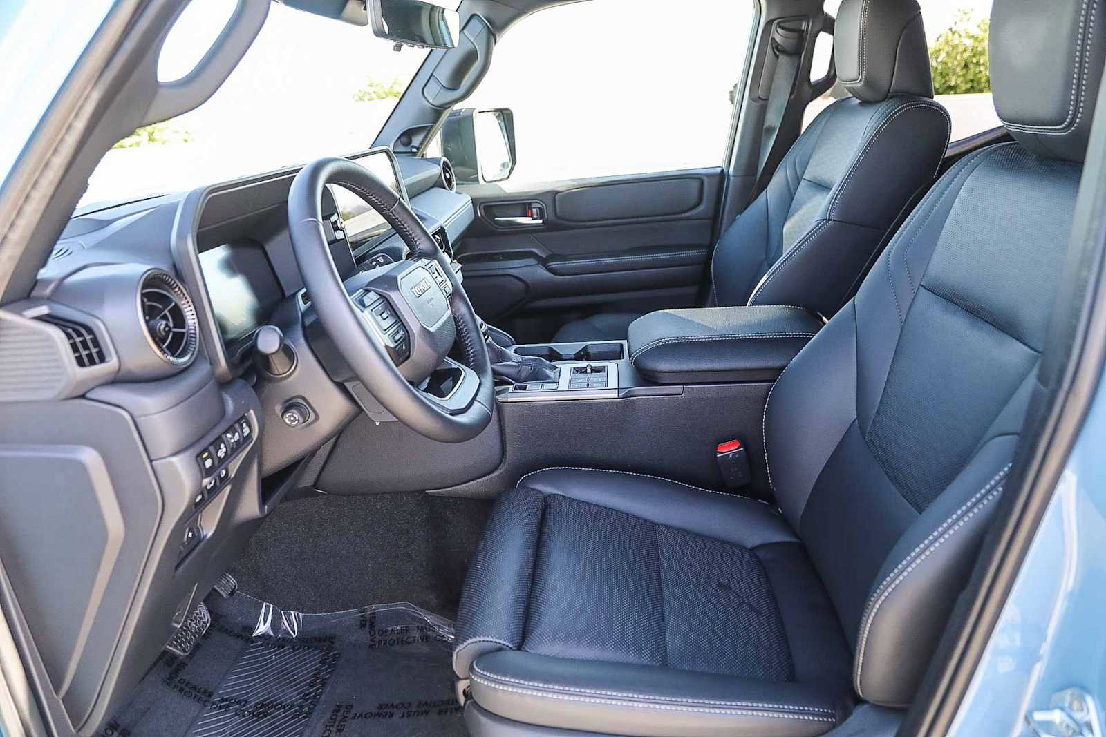 Used 2026 Toyota Land Cruiser w/ Premium Package AWD/4WD image 17