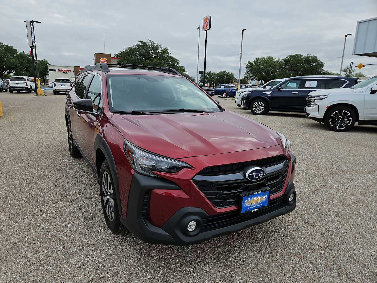 Used 2024 Subaru Outback Premium AWD/4WD image 2