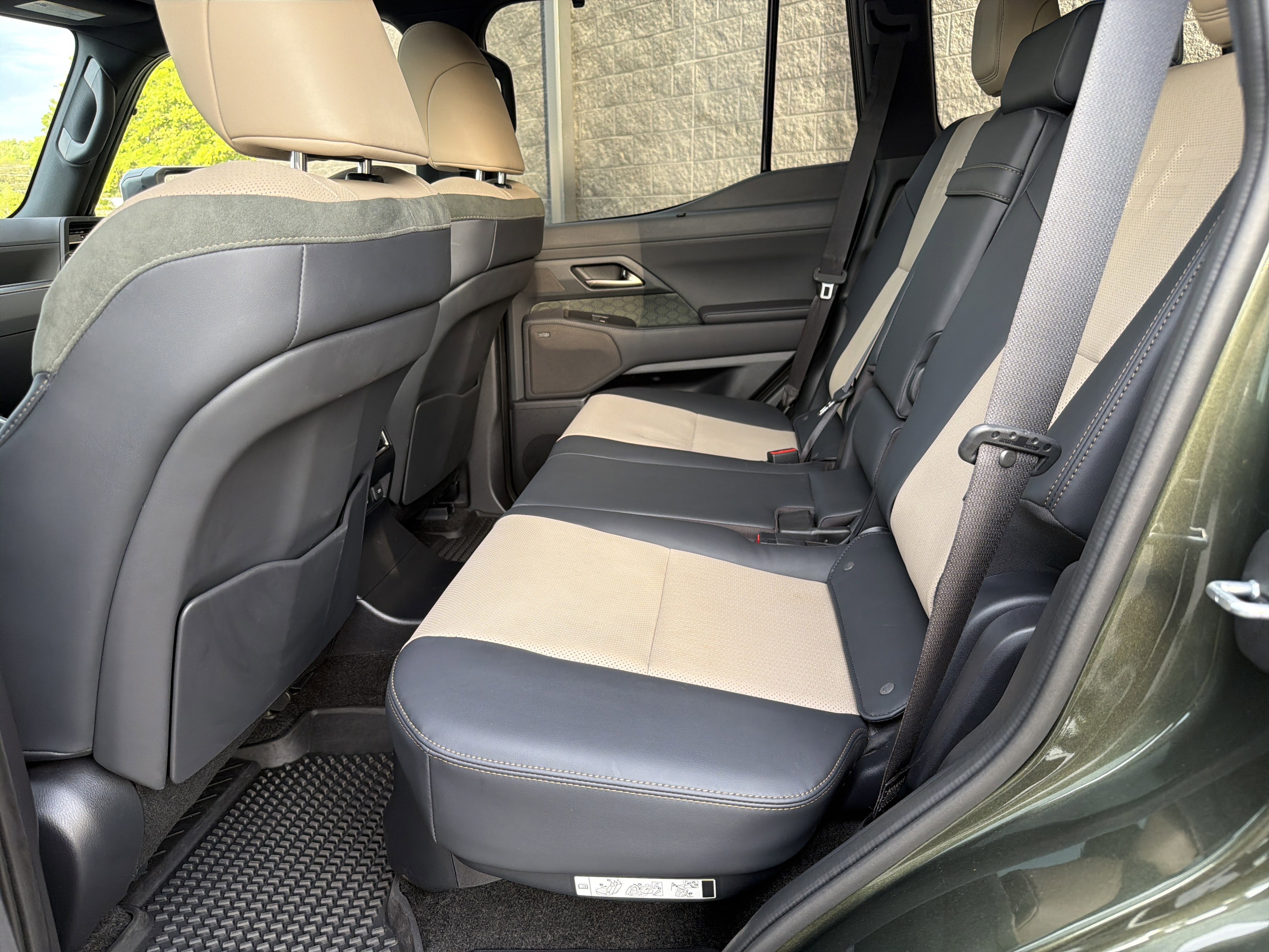 Used 2024 Lexus GX 550 image 32