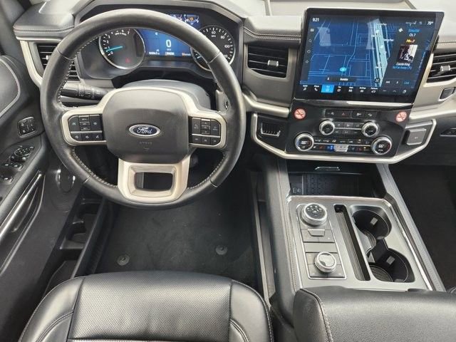 Used 2024 Ford Expedition XLT image 27