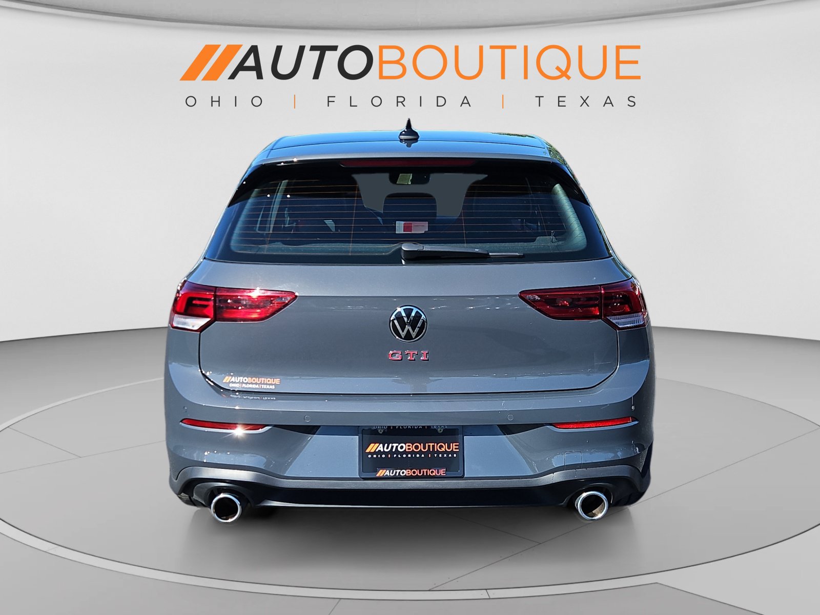 Used 2024 Volkswagen GTI SE FWD image 5