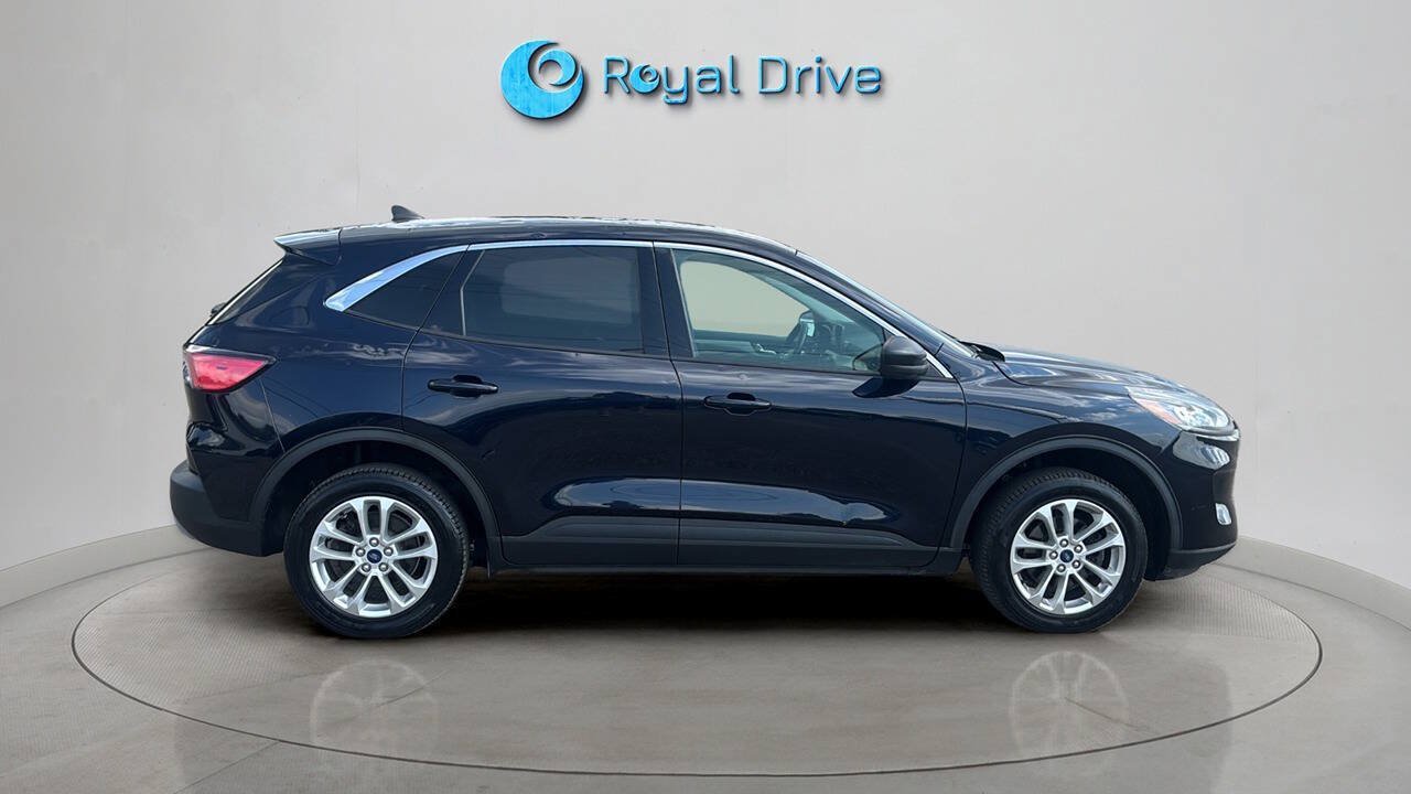 Used 2021 Ford Escape SE w/ Cold Weather Package AWD/4WD image 7