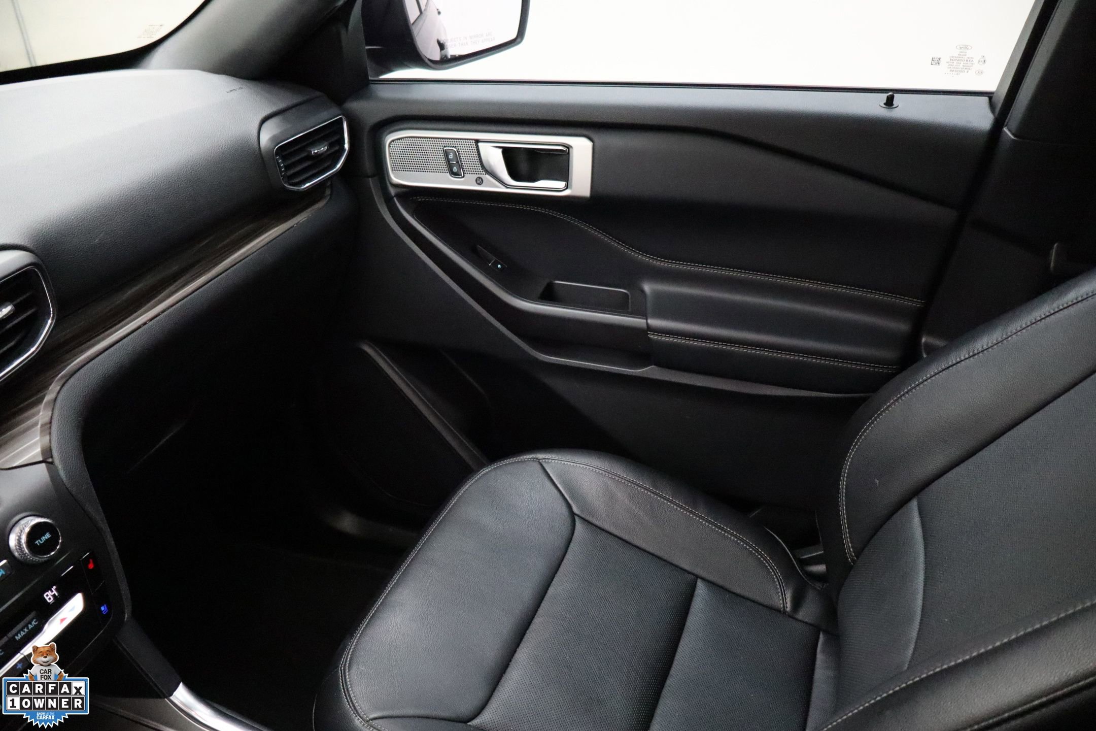 Used 2020 Ford Explorer Limited w/ Class III Trailer Tow Package image 23