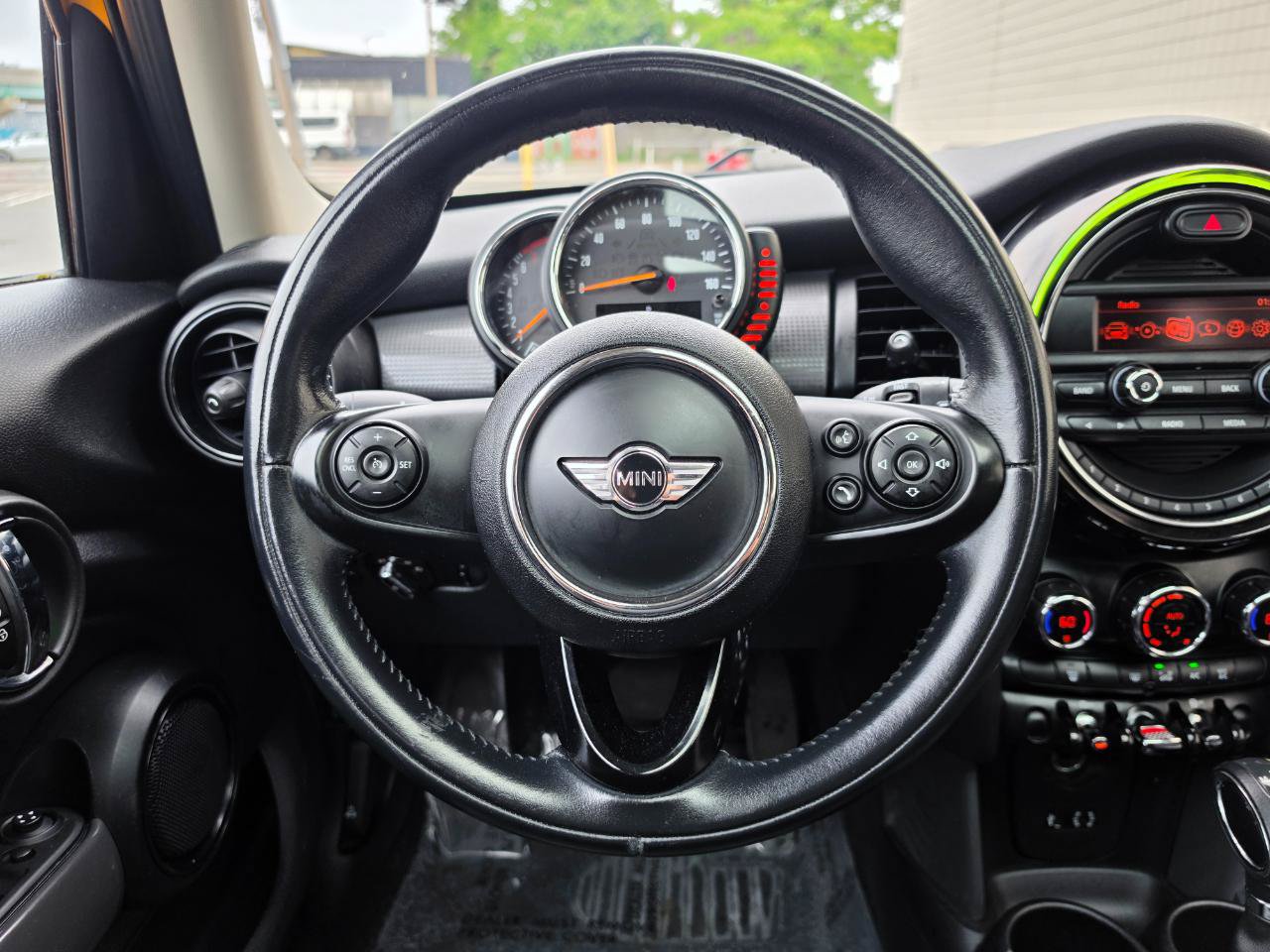 Used 2016 MINI Cooper 4-Door Hardtop FWD image 18