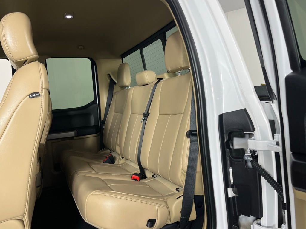 Used 2020 Ford F250 Lariat w/ Chrome Package image 29