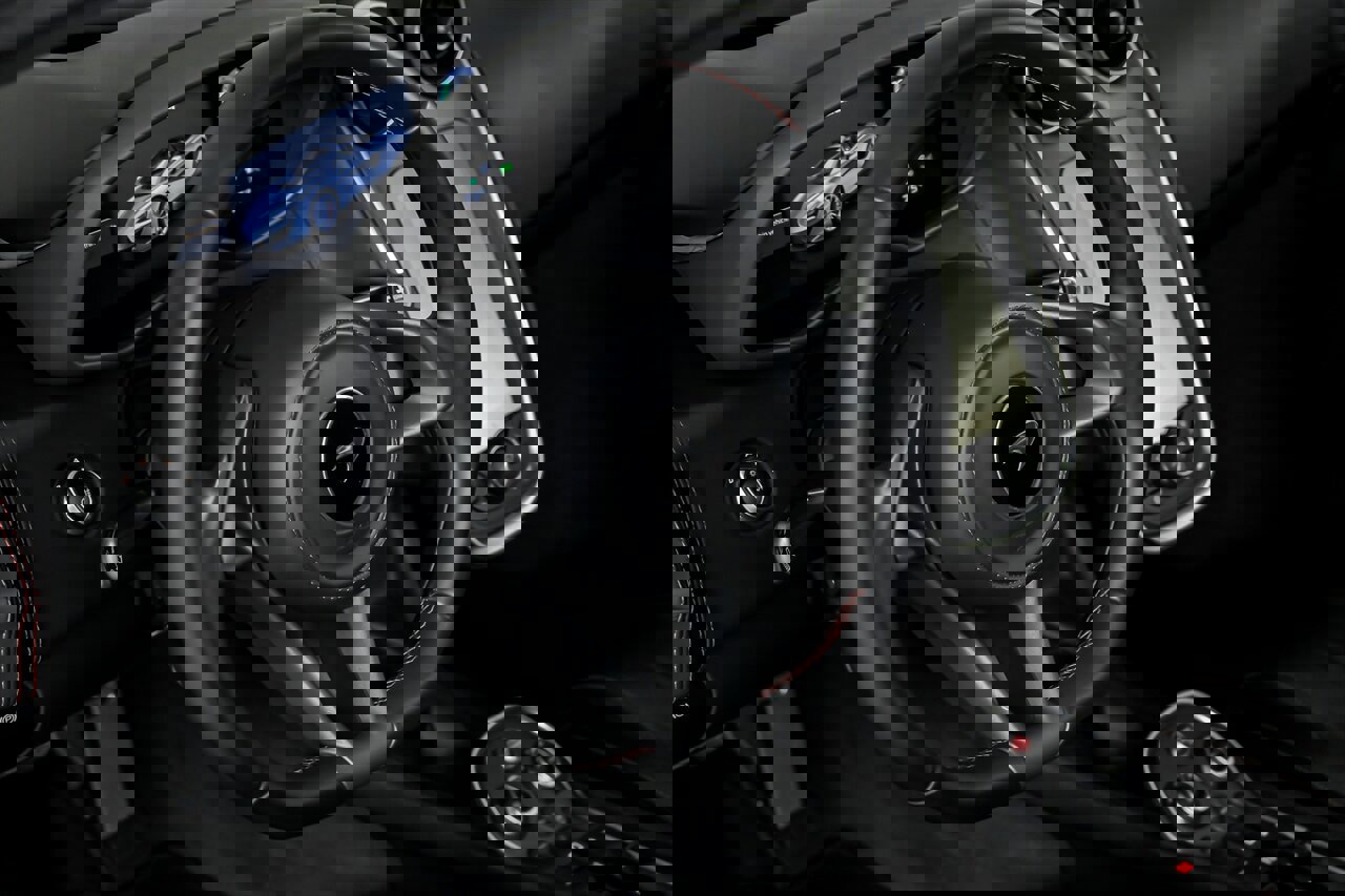 Used 2020 McLaren 570S Spider image 25