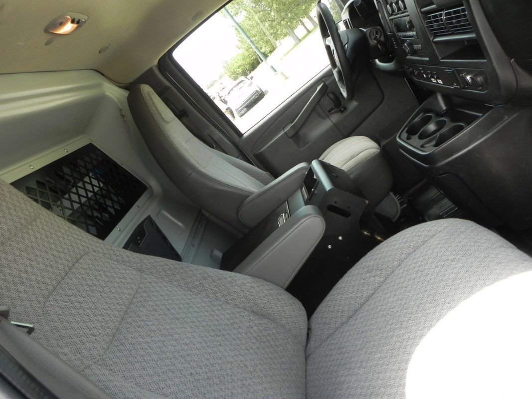 Used 2016 Chevrolet Express 3500 image 20