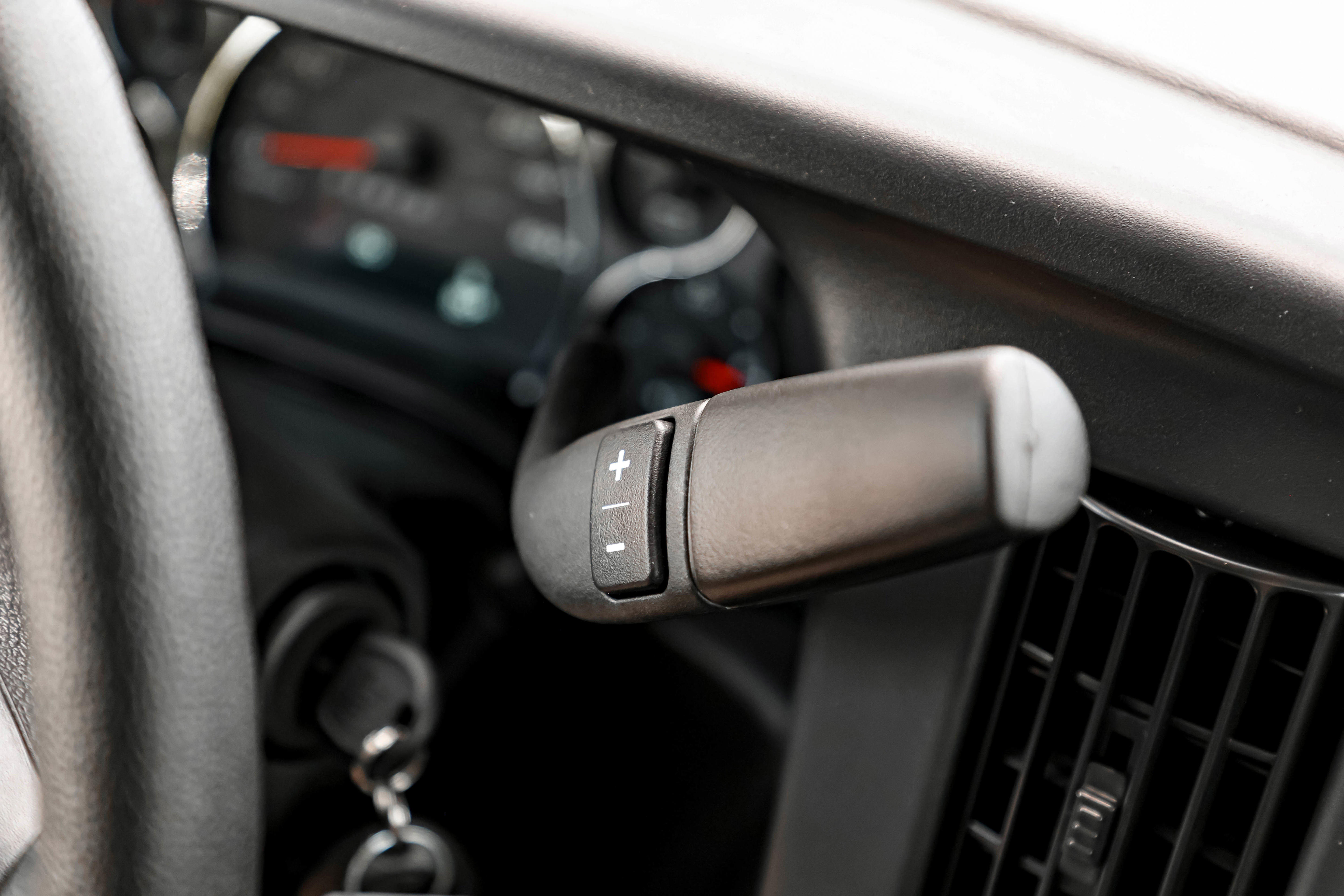 New 2025 GMC Savana 3500 w/ Driver Convenience Package image 28