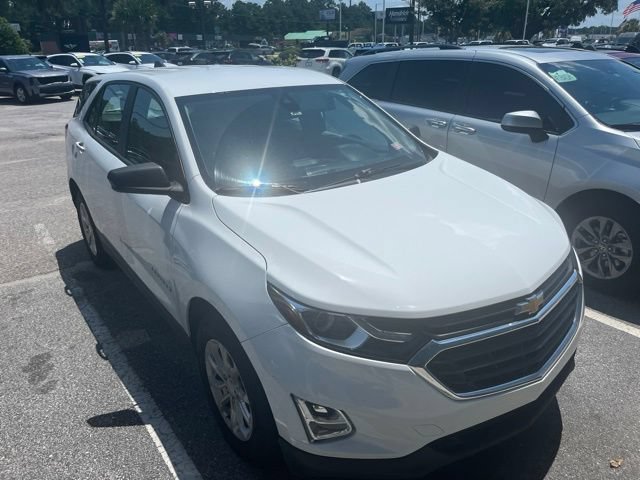 Used 2020 Chevrolet Equinox LS w/ LPO, Floor Liner Package FWD image 1