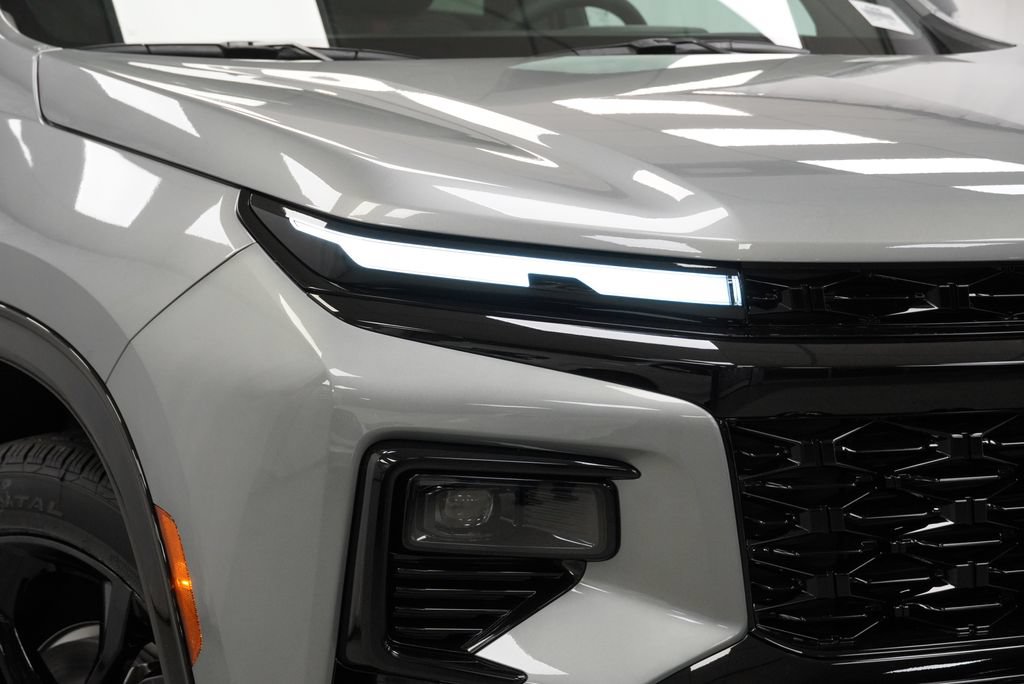New 2027 Chevrolet Traverse RS w/ LPO, Floor Liner Package AWD/4WD image 32