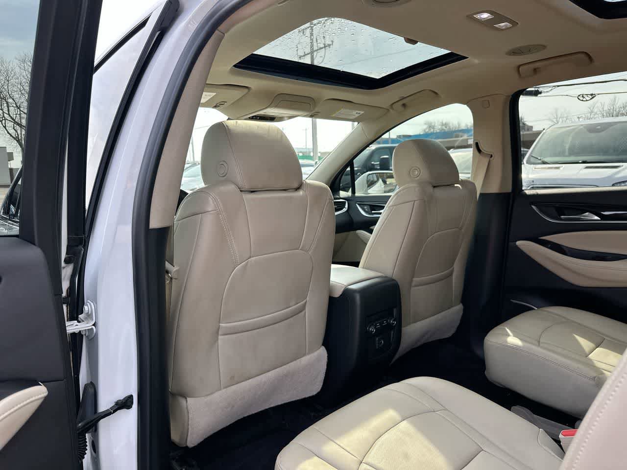Used 2019 Buick Enclave Essence image 23