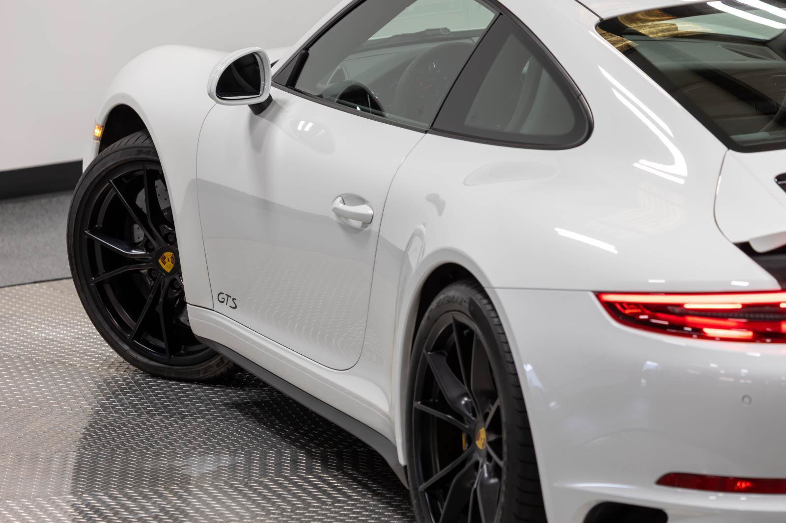 Used 2019 Porsche 911 Carrera GTS RWD image 30