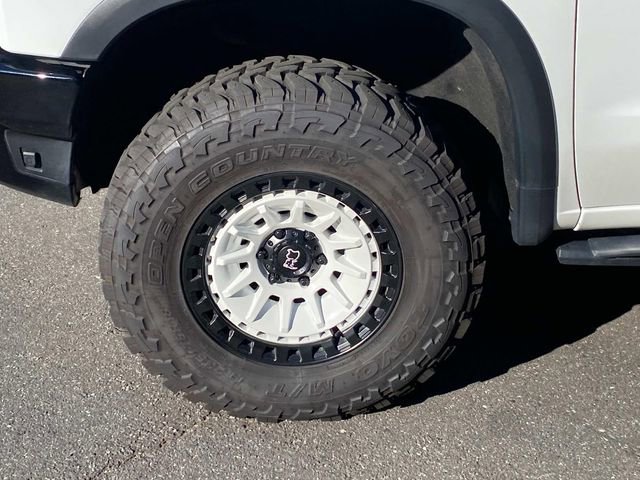 Used 2024 Chevrolet Silverado 1500 ZR2 w/ Technology Package AWD/4WD image 6