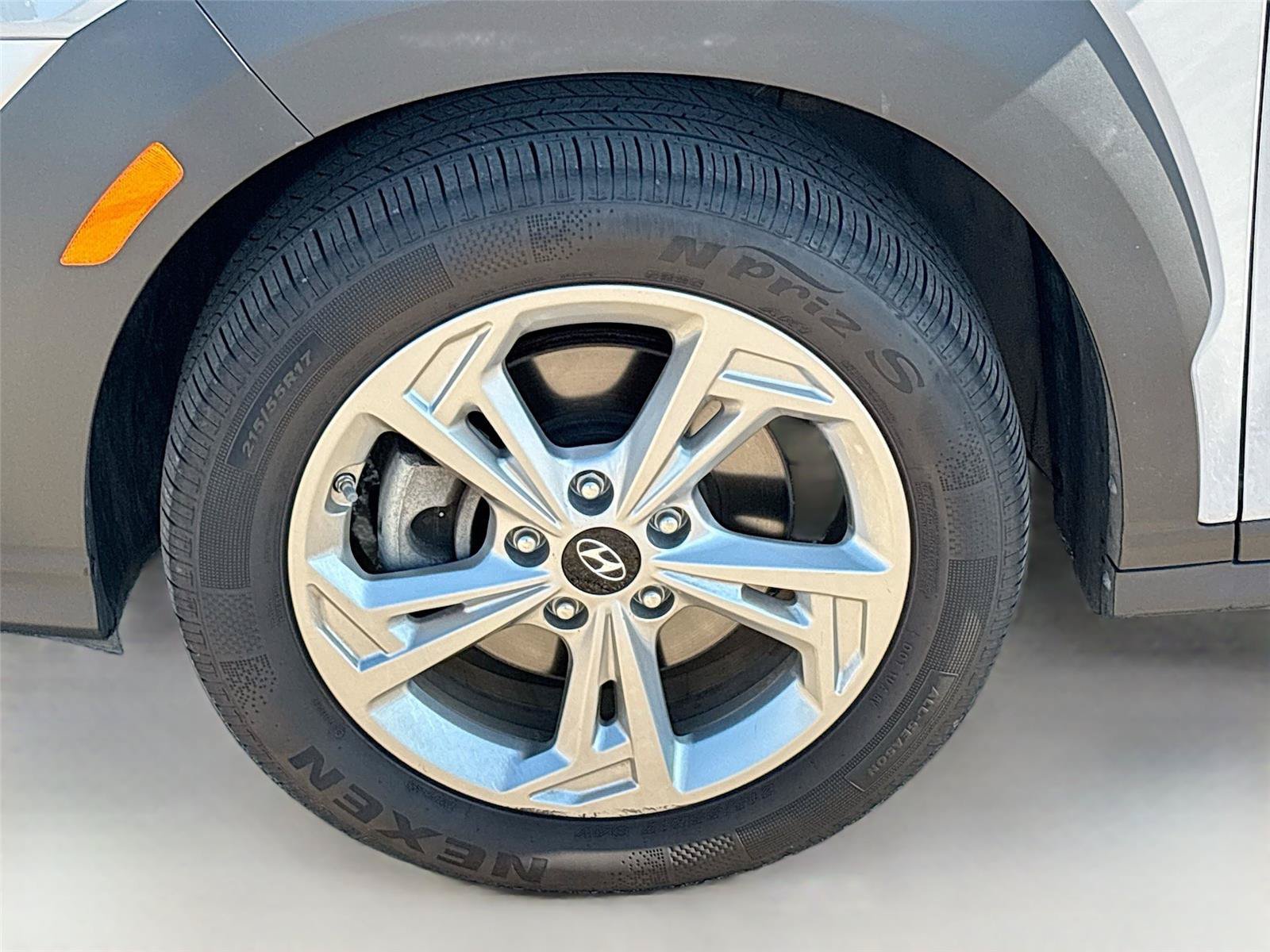 Certified 2023 Hyundai Kona SEL AWD/4WD image 28