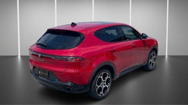 Used 2024 Alfa Romeo Tonale Veloce w/ Premium Interior Package AWD/4WD image 6