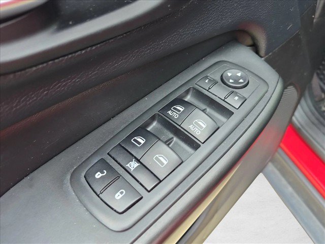 Used 2019 Jeep Cherokee Trailhawk AWD/4WD image 12