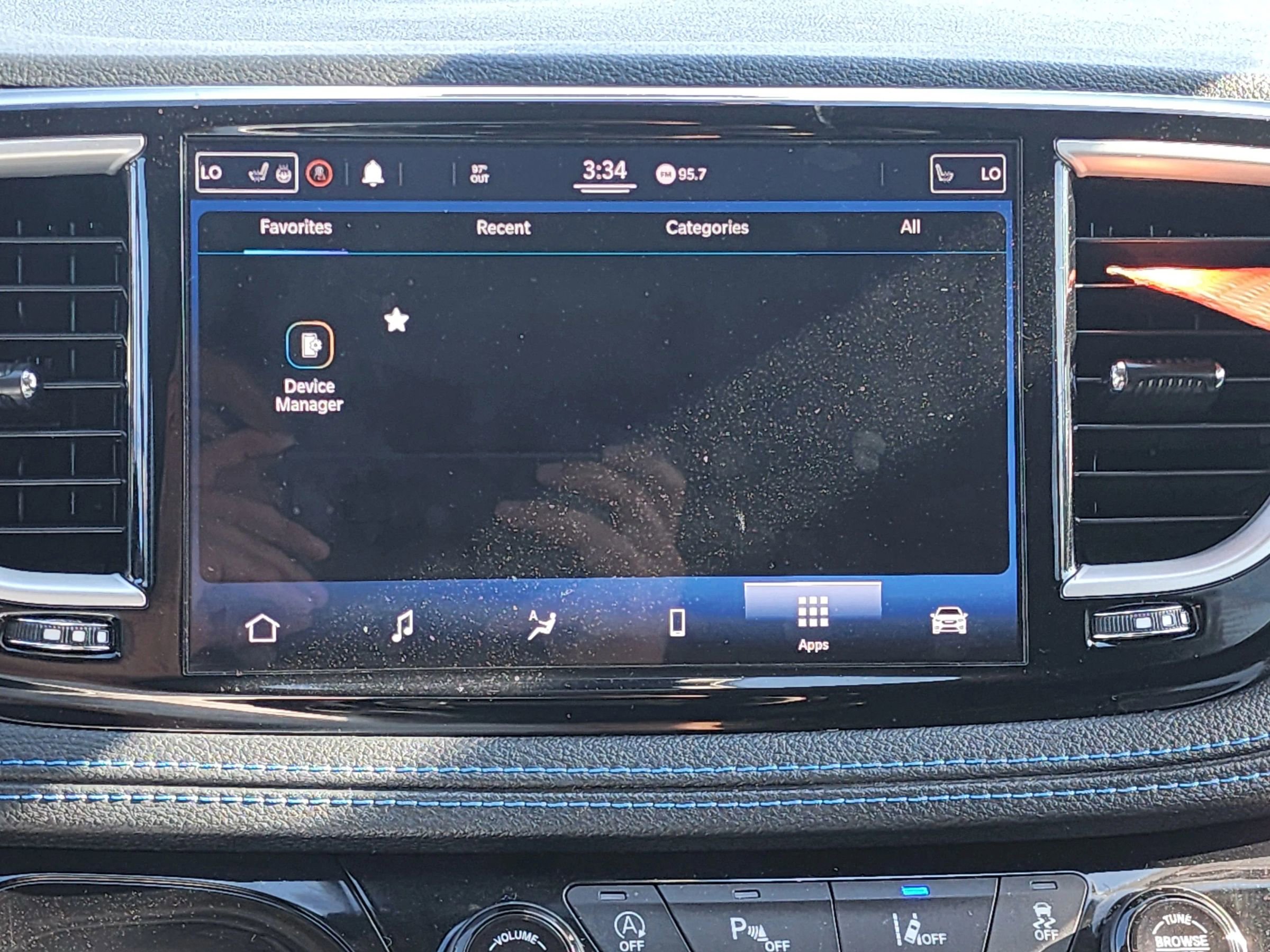 Used 2021 Chrysler Pacifica Touring w/ Cold Weather Group image 16