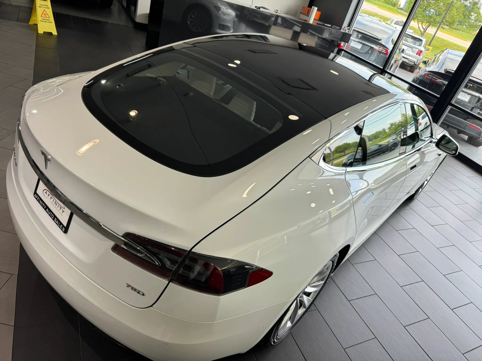 Used 2018 Tesla Model S 75D AWD/4WD image 30