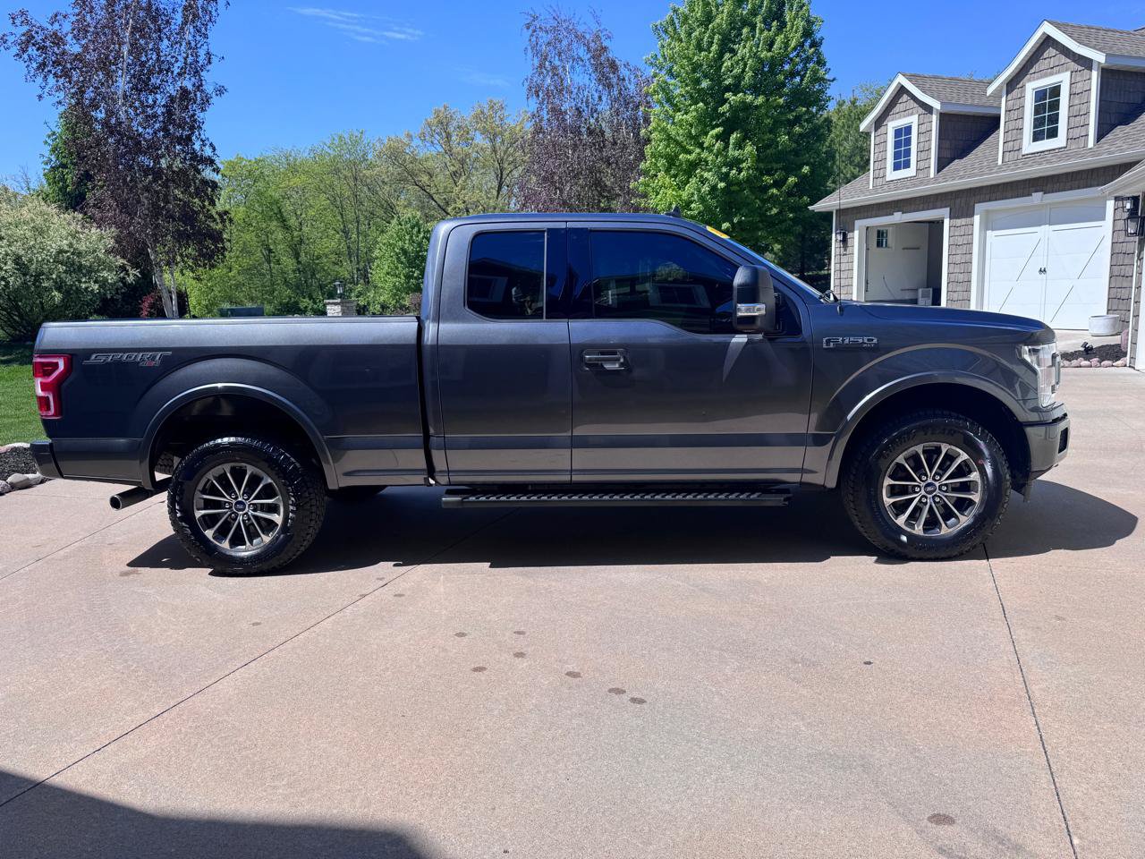 Used 2018 Ford F150 XLT w/ Equipment Group 302A Luxury AWD/4WD image 7