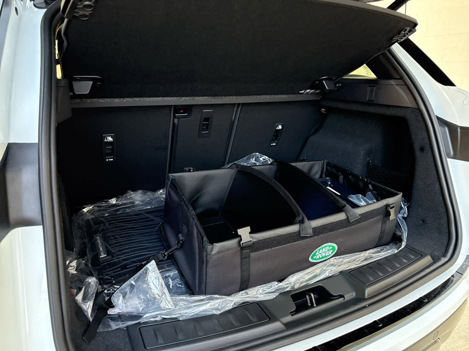 New 2026 Land Rover Range Rover Evoque S image 18