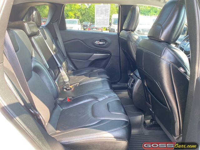 Used 2022 Jeep Cherokee Limited w/ Mopar Interior Package AWD/4WD image 9