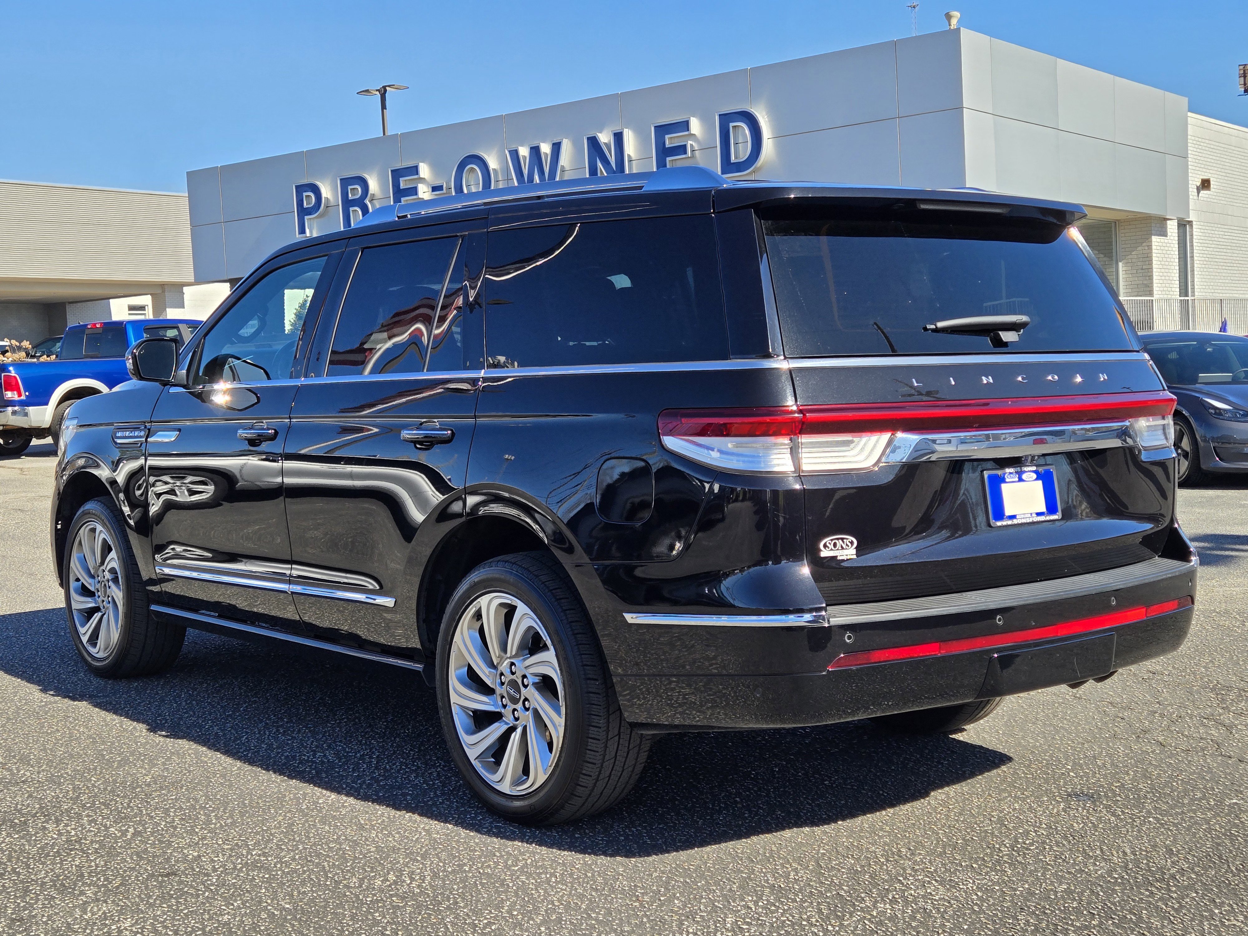 Used 2024 Lincoln Navigator Reserve image 8
