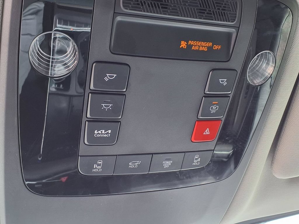 Used 2025 Kia Carnival EX FWD image 34