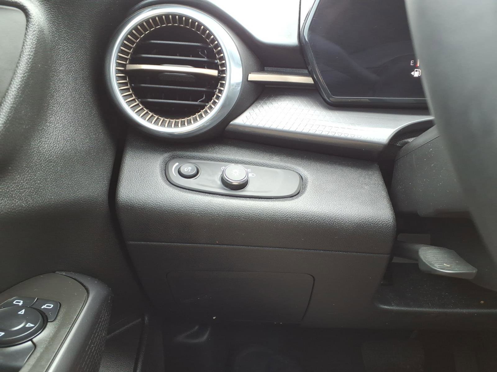 Certified 2024 Chevrolet Trax ACTIV image 17