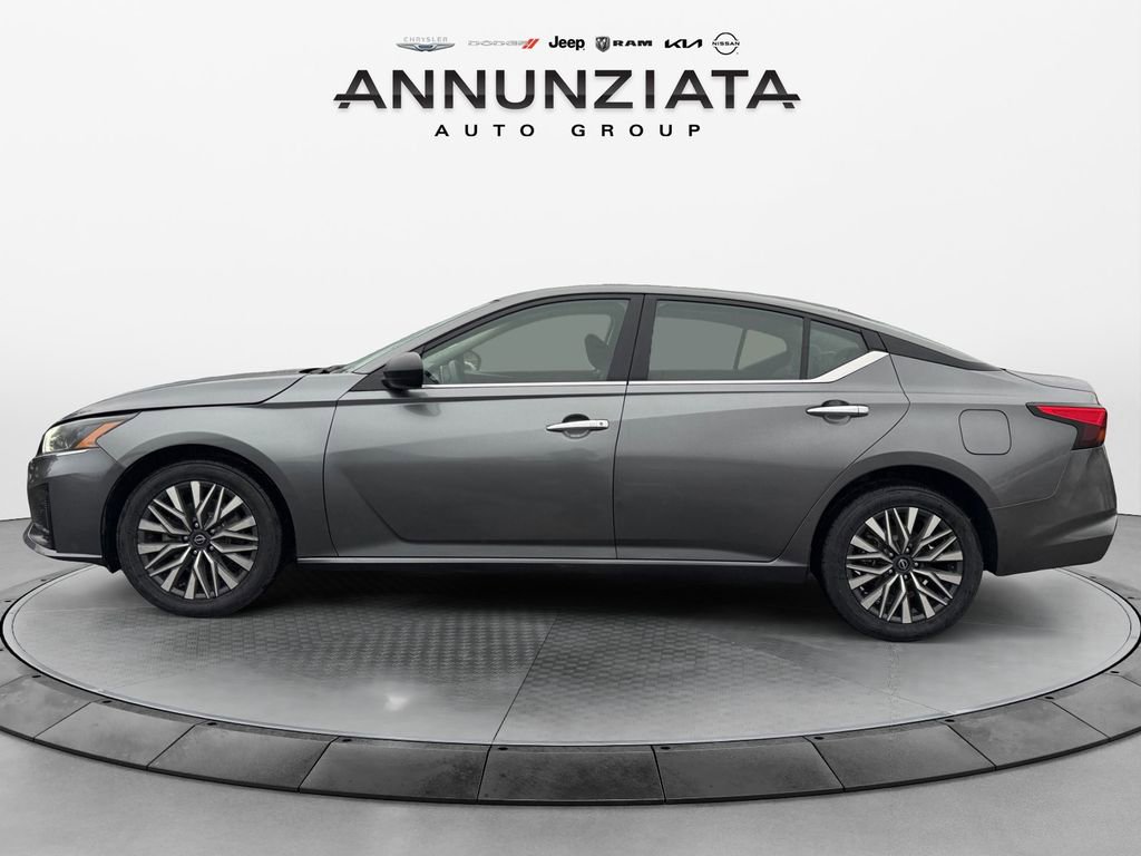 Certified 2024 Nissan Altima 2.5 SV AWD/4WD image 2