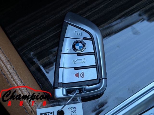 Used 2020 BMW 540i w/ Convenience Package image 34