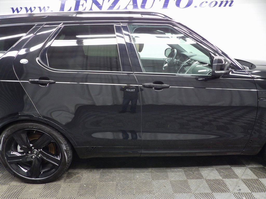 Used 2024 Land Rover Discovery Dynamic SE image 28