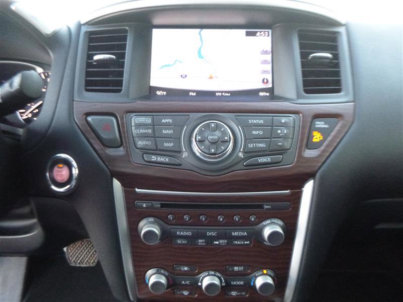 Used 2017 Nissan Pathfinder Platinum w/ Cargo Package image 15