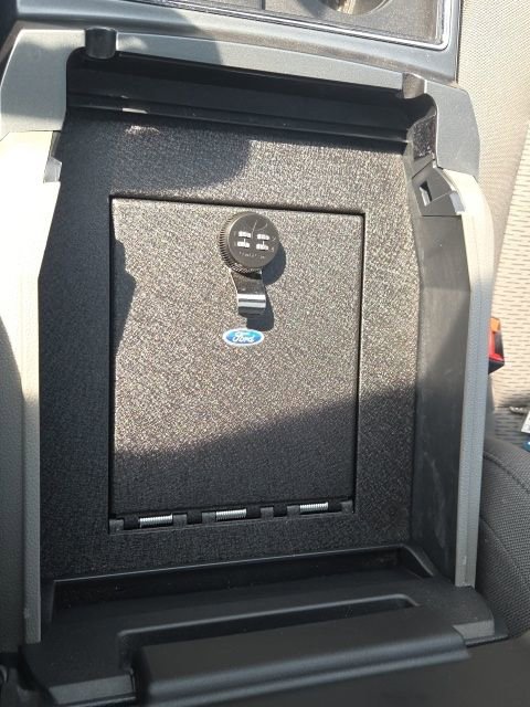 Used 2022 Ford F350 XLT w/ XLT Premium Package image 34