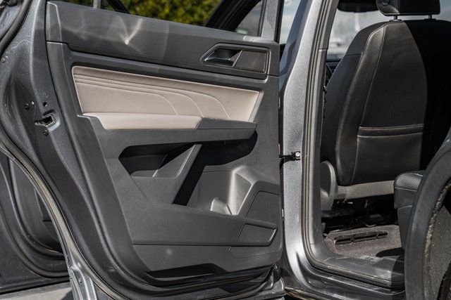 Used 2021 Volkswagen Atlas Cross Sport SEL image 40