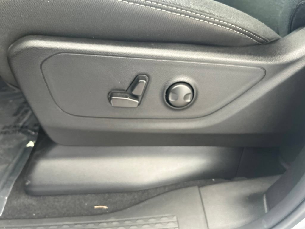 Used 2025 RAM 1500 Big Horn AWD/4WD image 40