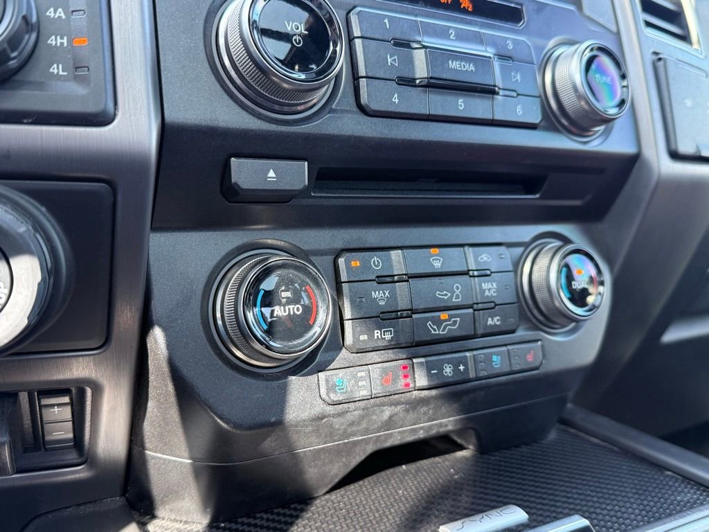 Used 2018 Ford F150 Raptor w/ Equipment Group 802A Luxury image 17