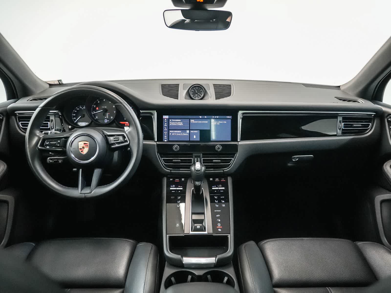 Certified 2023 Porsche Macan AWD/4WD image 15