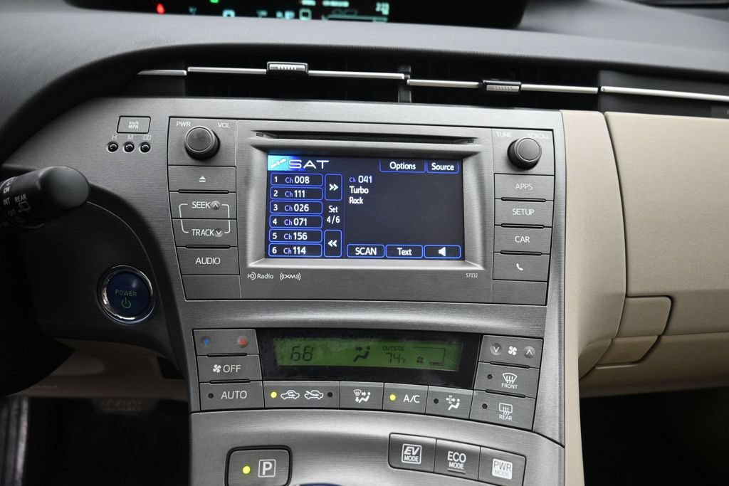 Used 2013 Toyota Prius Three FWD image 13